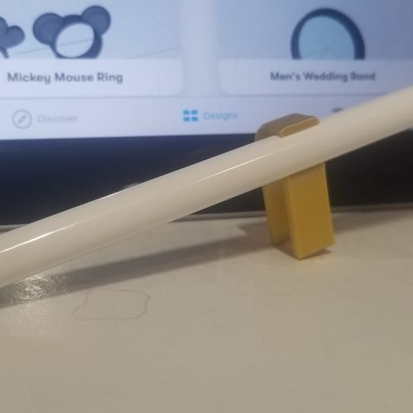 Apple Pencil mount for iPad