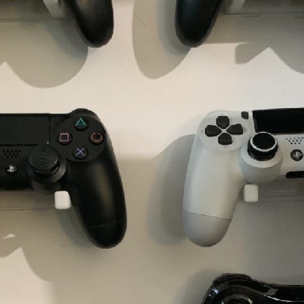 Universal controller mount, single screw